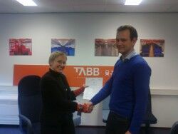 Uitreiking certificaat DIN 6701 A1 aan TABB Interior Systems