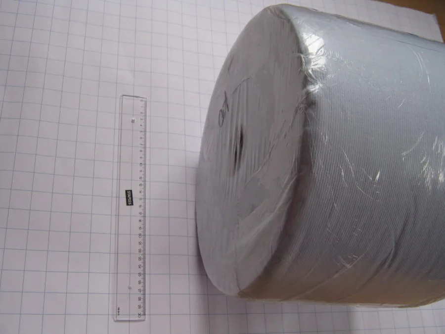 Large roll with 1,000 blue cleaning cloths