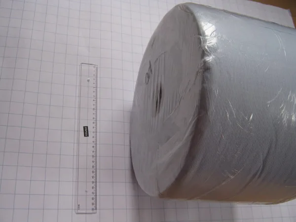 Large roll with 1,000 blue cleaning cloths
